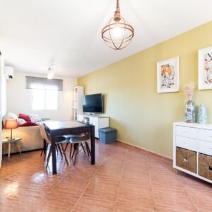 Imagen de un piso en venta con suelo cerámico